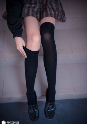 年轻的后母
